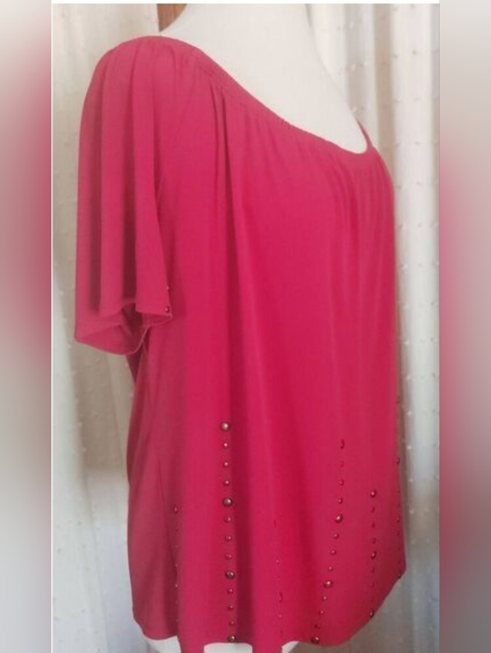 T74 Essentials Western inspired Women’s Red Scoop Neck Top w silver studded deco